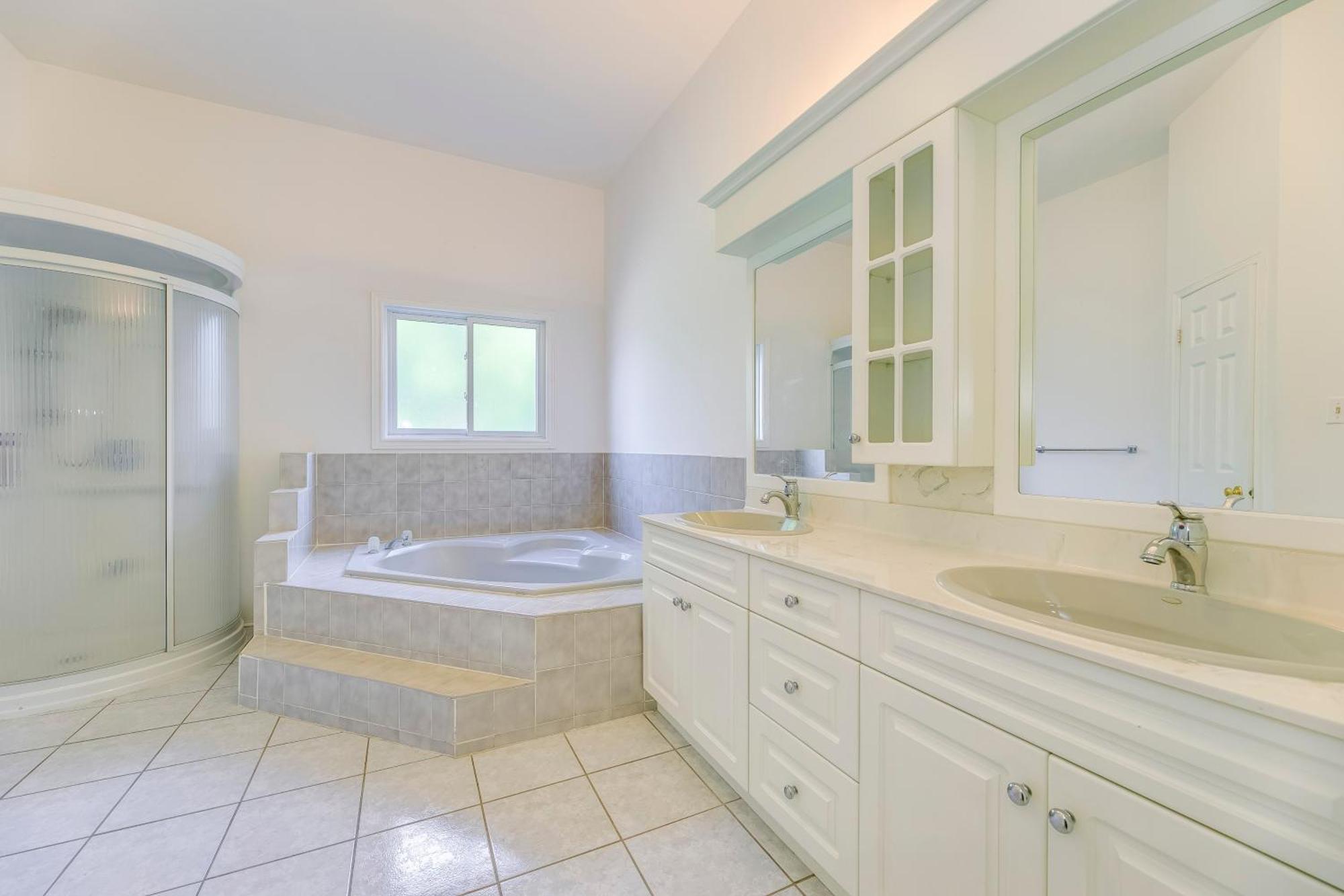 Quiet And Comfortable Homestay Oakville Room photo